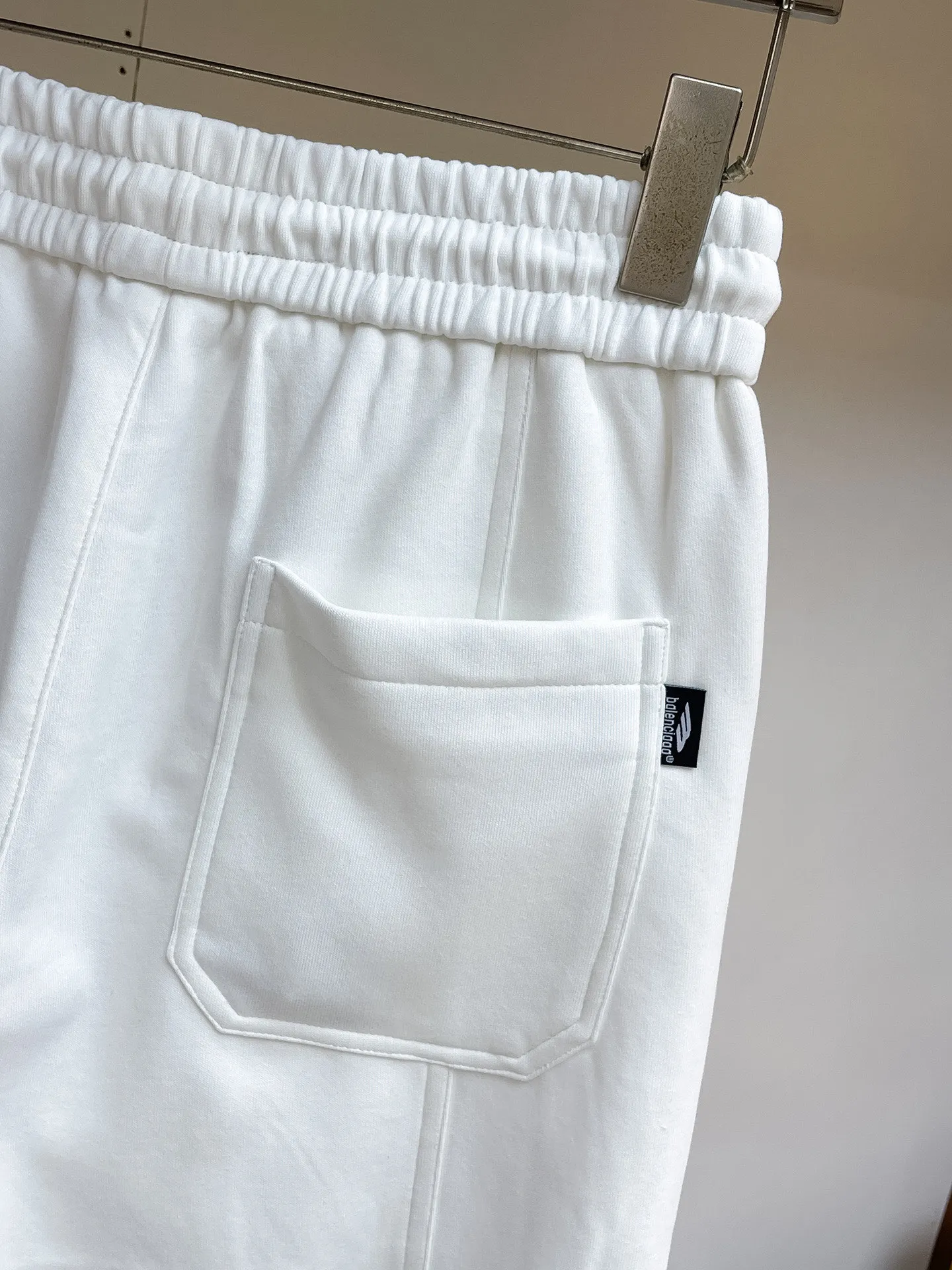 Balenciaga [High Version] 2026 Autumn and Winter latest products, available at counters at the same time, Original product, fashionable casual trousers and casual trousers, using imported original fabrics, top-grade embroidery 🪡 craft letter pattern logo, original hardware accessories decoration, simple yet fashionable, fashionable and handsome upper body, Sizes: M-3XL